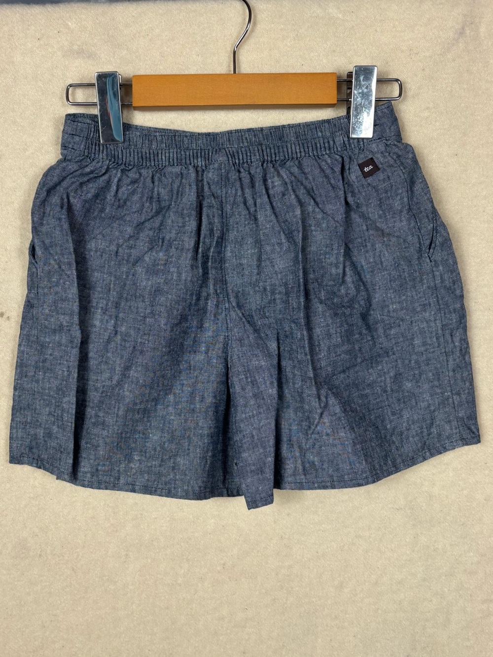 Tea Collection Chambray Pull-On Shorts Girls Size 8 Blue Elastic Waist - Picture 2 of 9